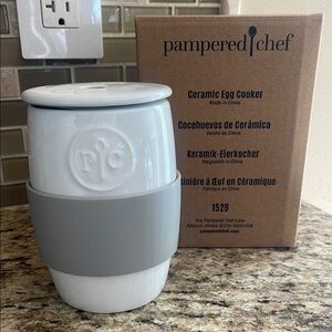 NEW Pampered Chef Ceramic Egg Cooker